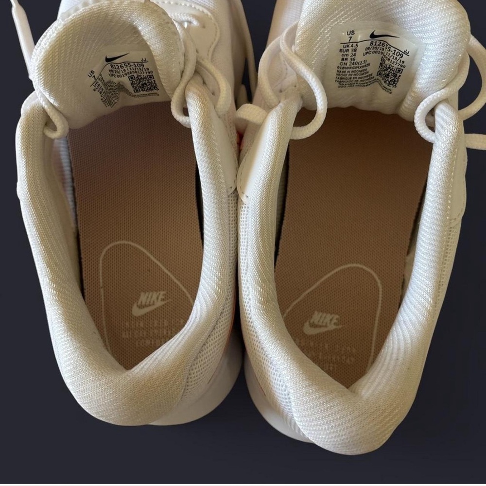 Nike Women's Tanjun Sneakers - Picture 5 of 7
